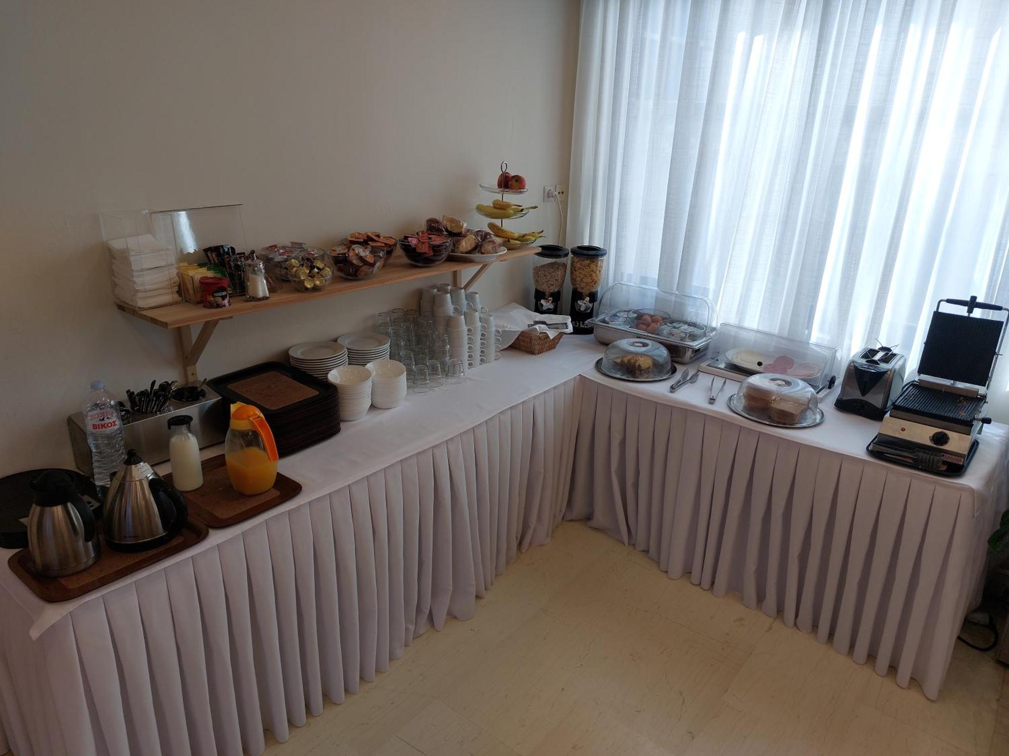 Hotel Avra Превеза Экстерьер фото