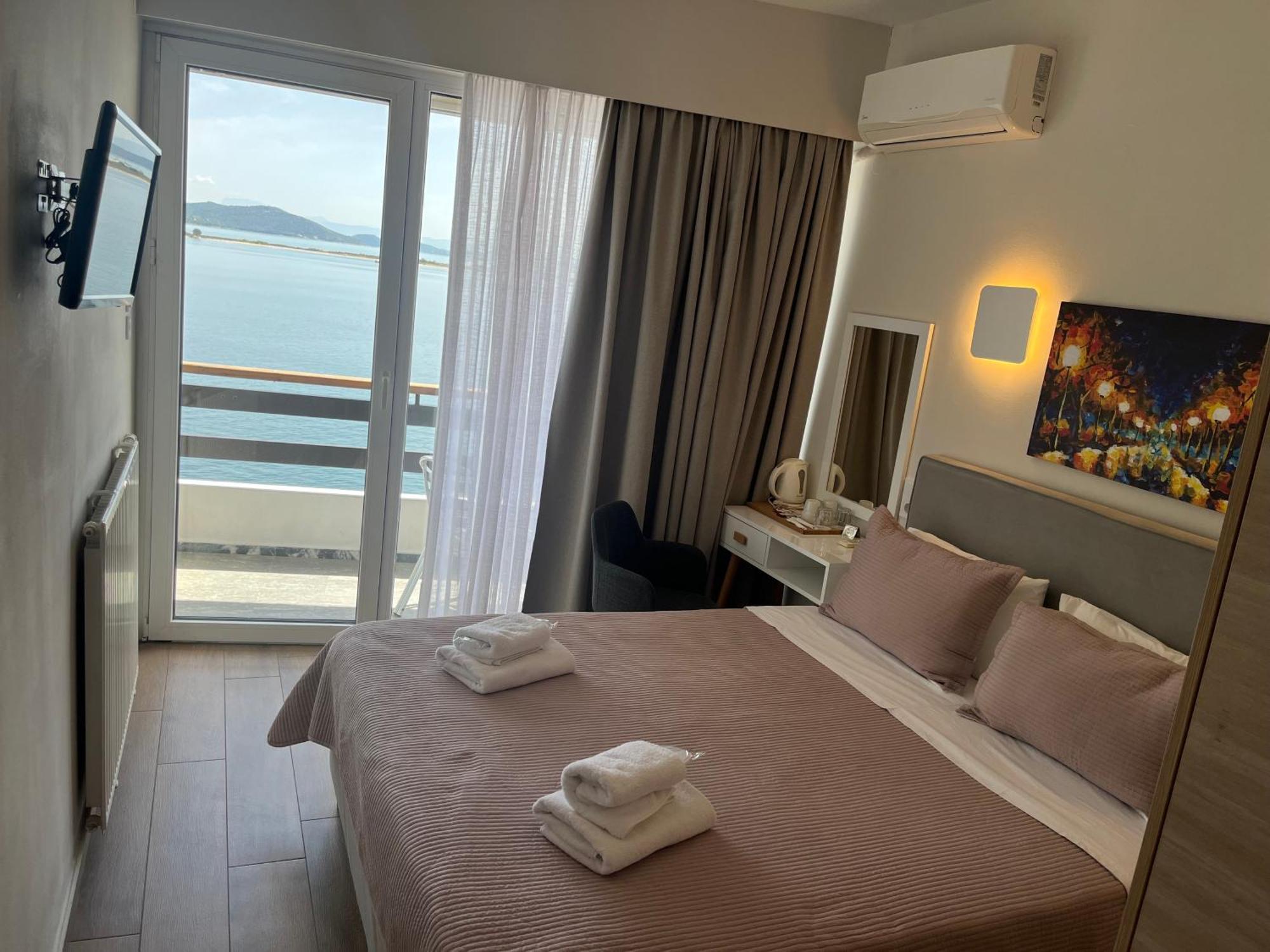 Hotel Avra Превеза Экстерьер фото