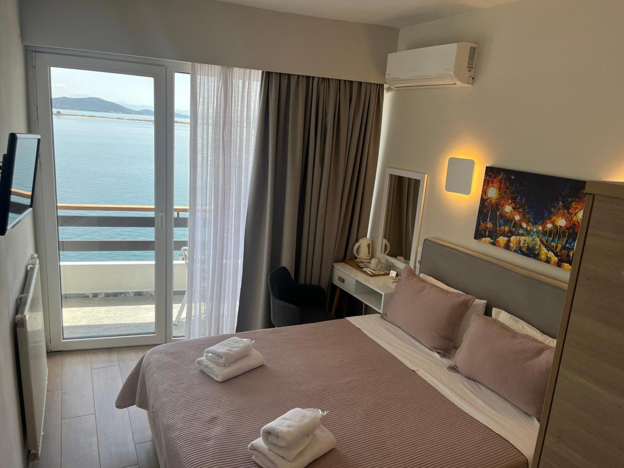 Hotel Avra Превеза Экстерьер фото
